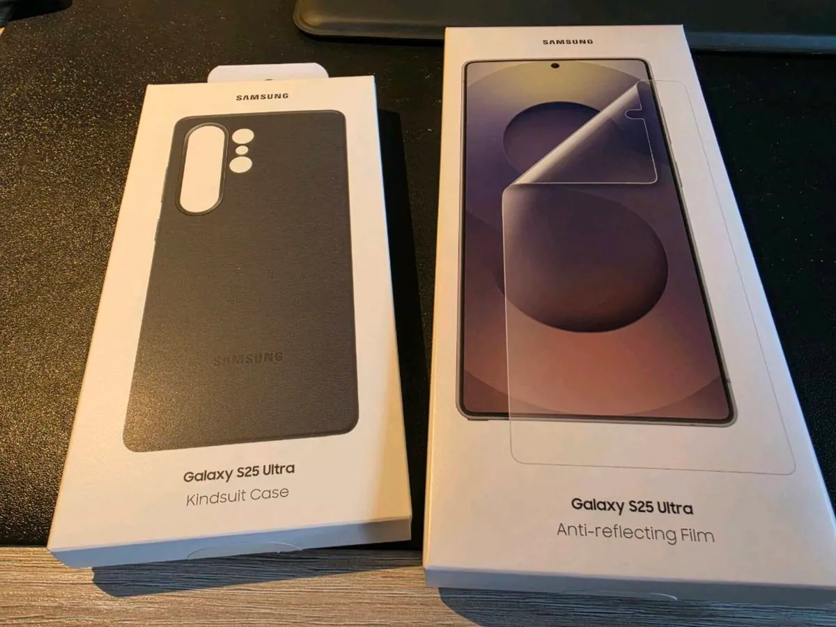 Samsung S25 Ultra Kindsuit Case Black & Samsung Sc