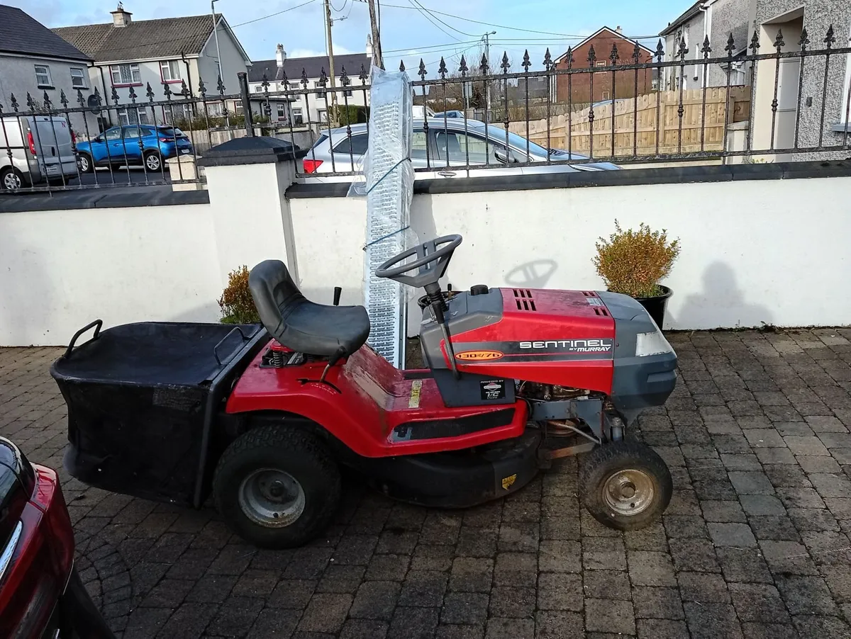 Murray ride on lawnmower - Image 1