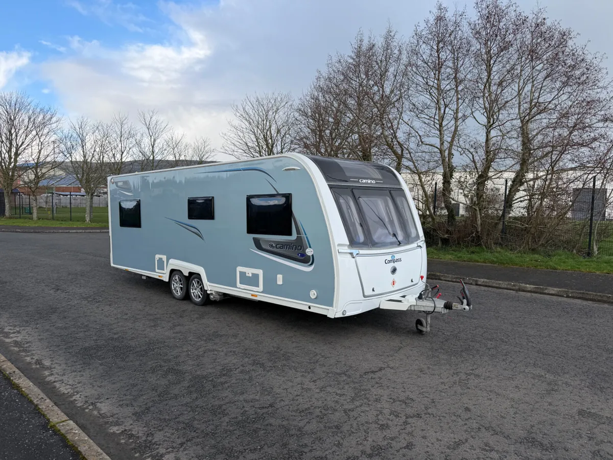 2019 Compass island bed - Image 2