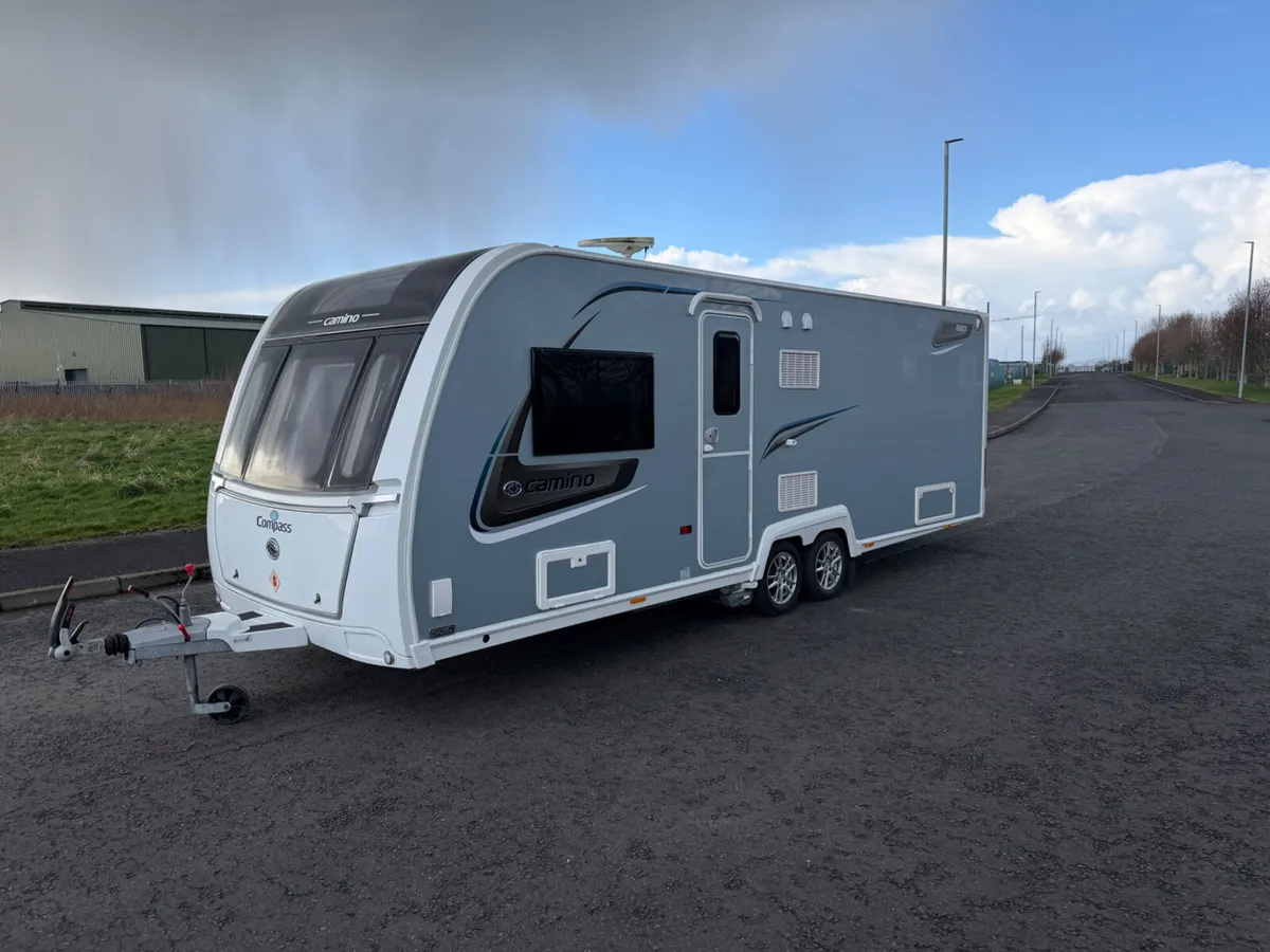 2019 Compass island bed - Image 1