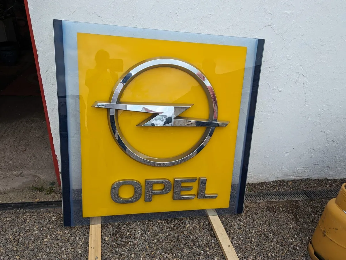 Wanted Petrol pumps Globes Enamel signs - Image 1