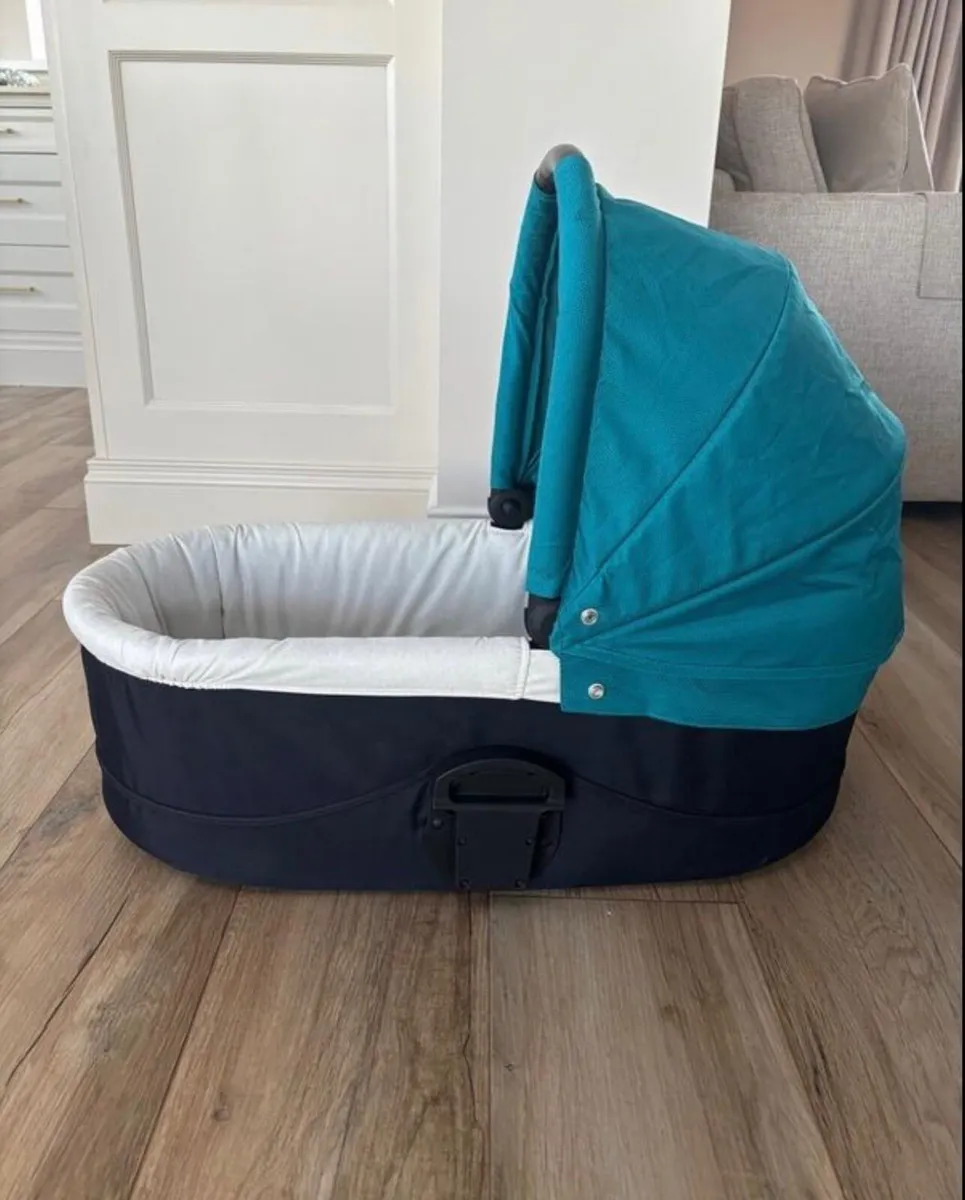 Mamas & papas 3 piece bundle, stroller, bassinet - Image 2