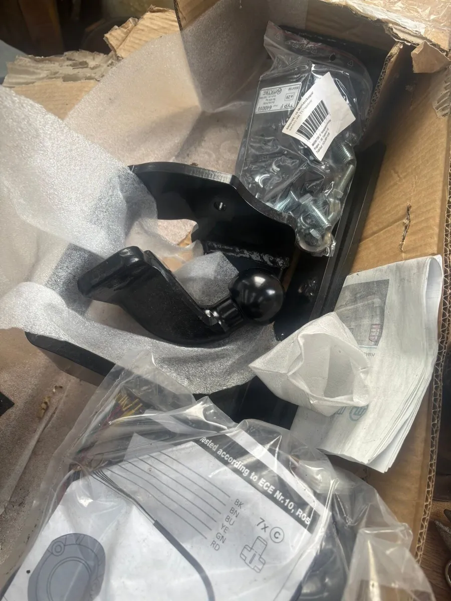 Hitch kit for vw transporter t5 - Image 1