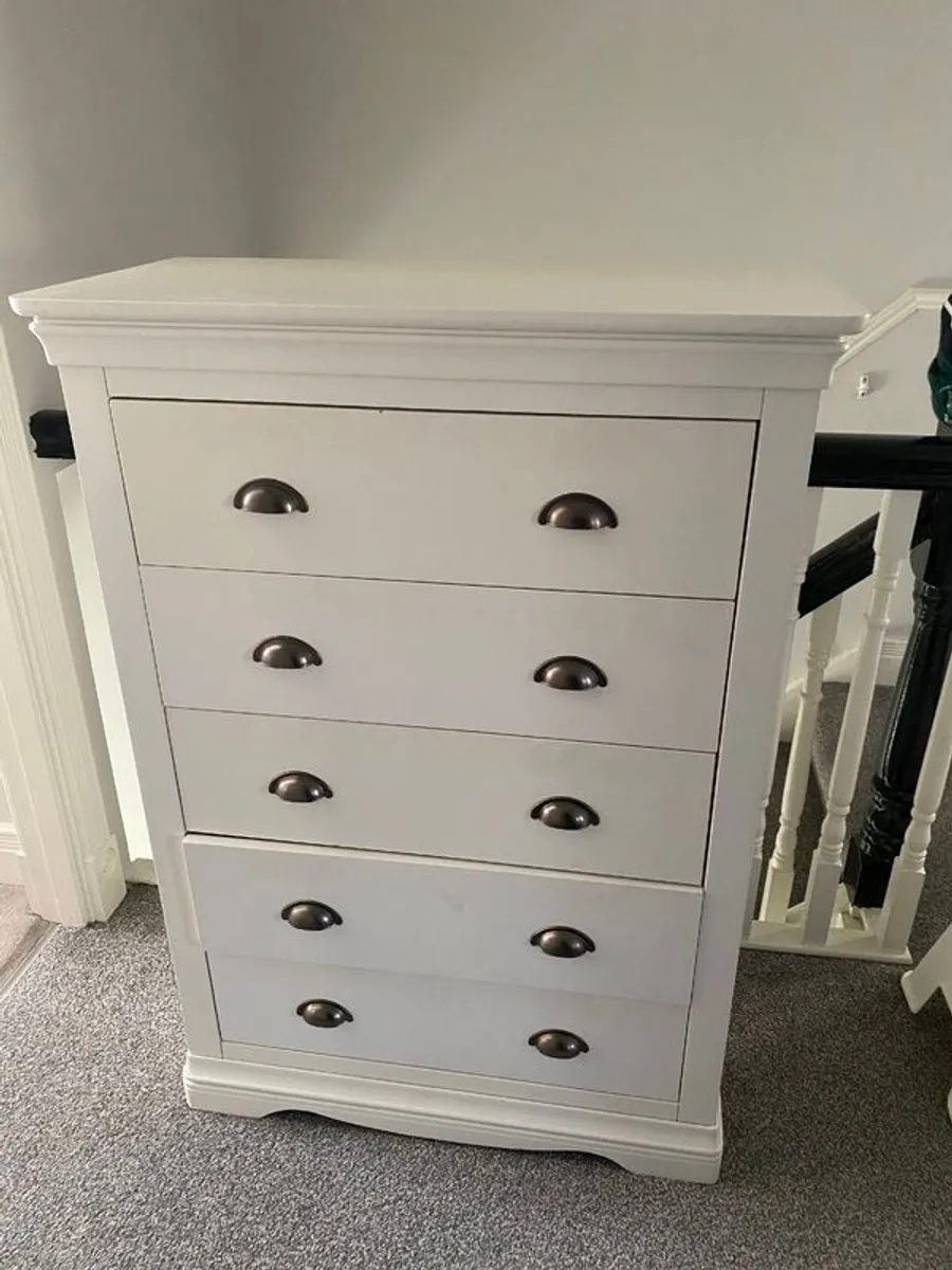 5 drawers solid chest of drawers - Image 1