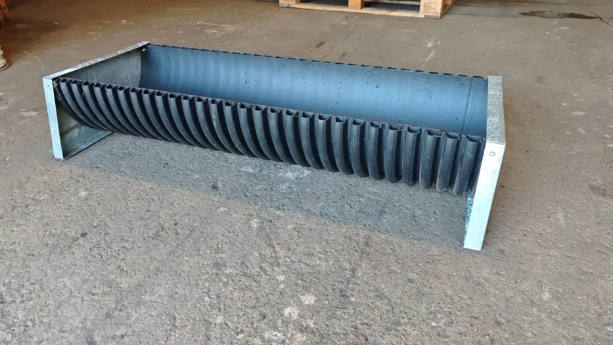 Feed Troughs - Image 1