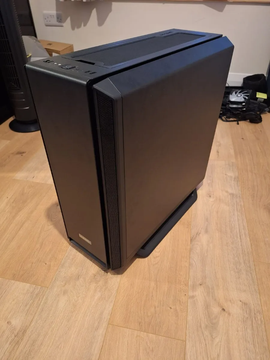 Mid Tower be quiet! Silent Base 802 Black PC case - Image 1