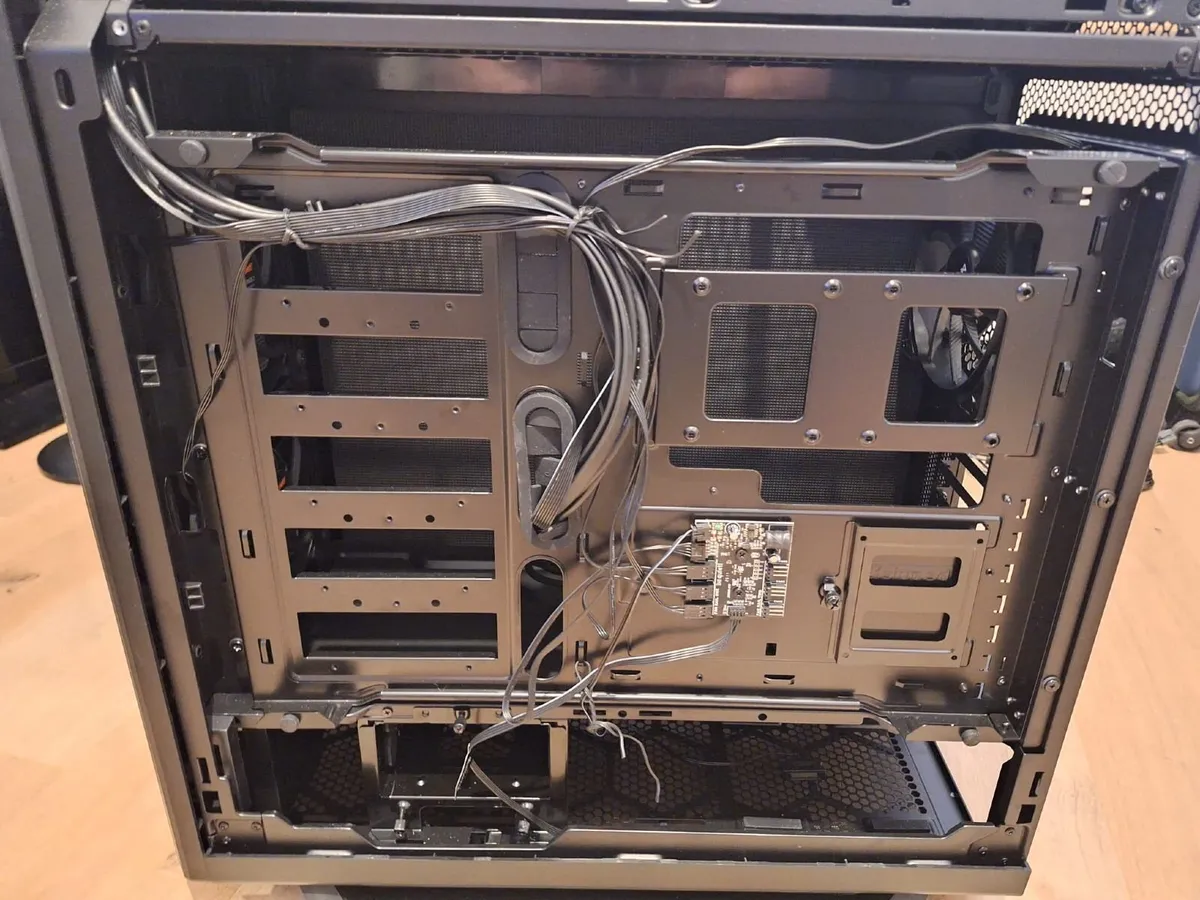 Mid Tower be quiet! Silent Base 802 Black PC case - Image 3