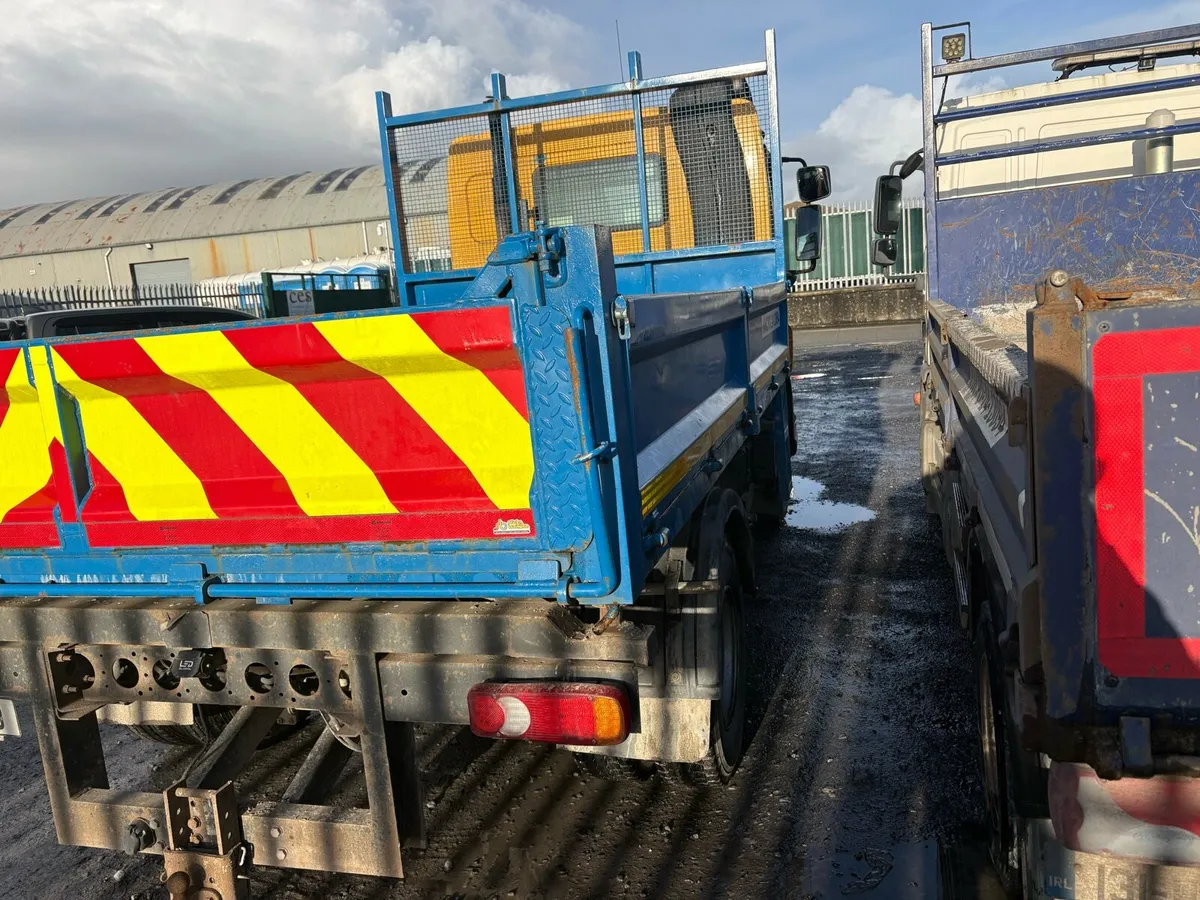 Daff 7.5t 3way tipper - Image 2