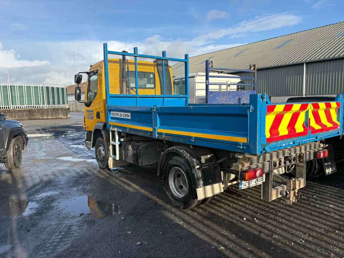 Daff 7.5t 3way tipper - Image 4