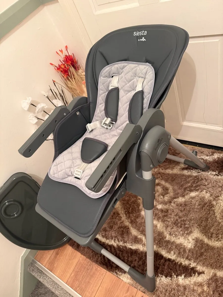 Babylo Siesta High Chair with Toy Bar - Image 4