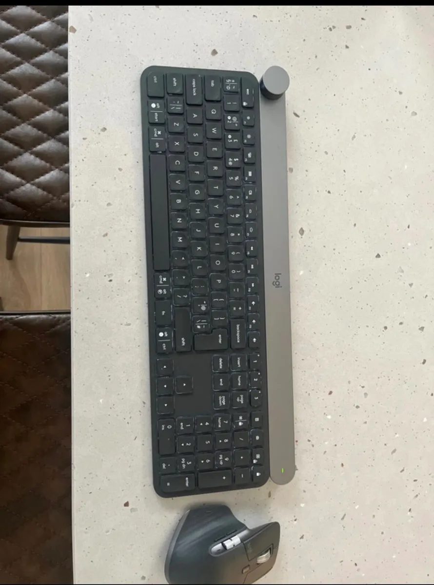 Logitech Craft Keyboard & MX Master 3 Mouse - Image 1