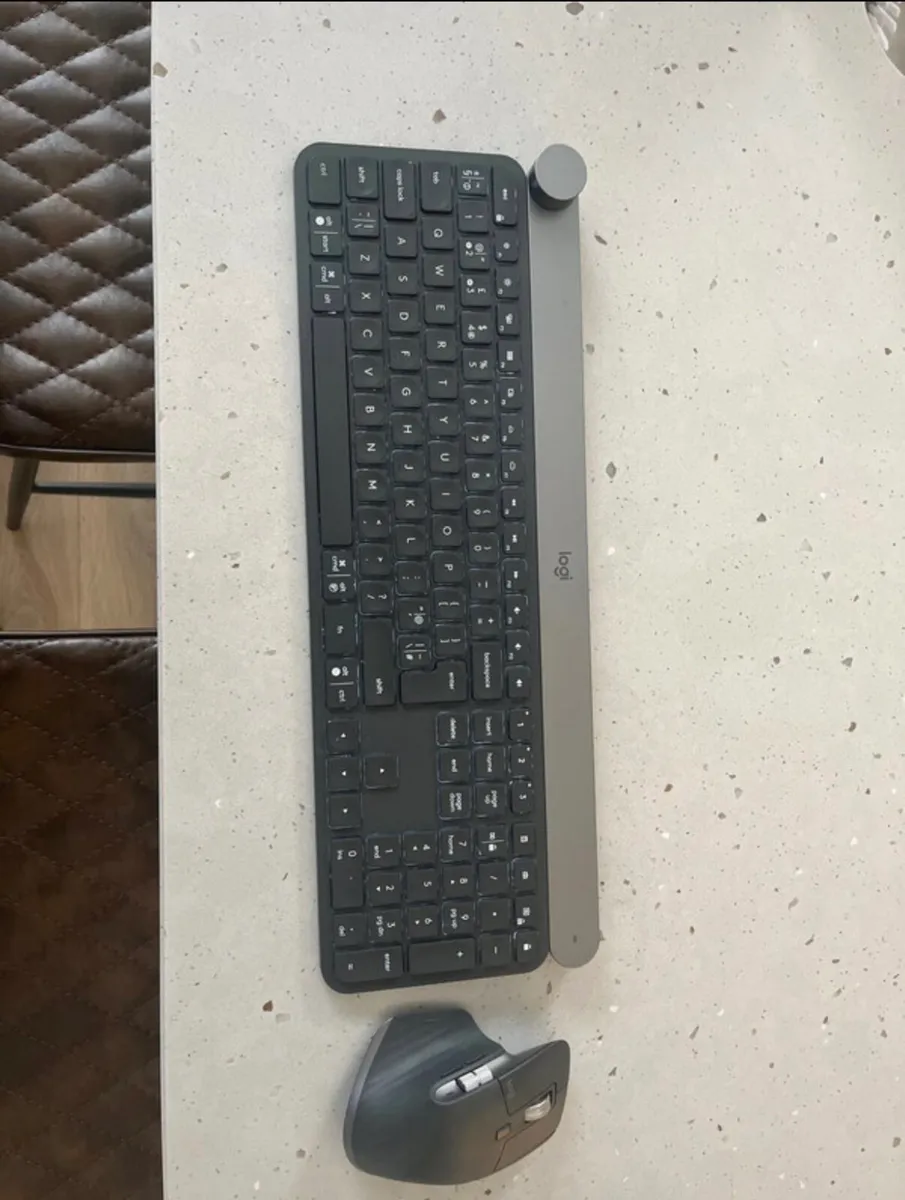 Logitech Craft Keyboard & MX Master 3 Mouse - Image 2