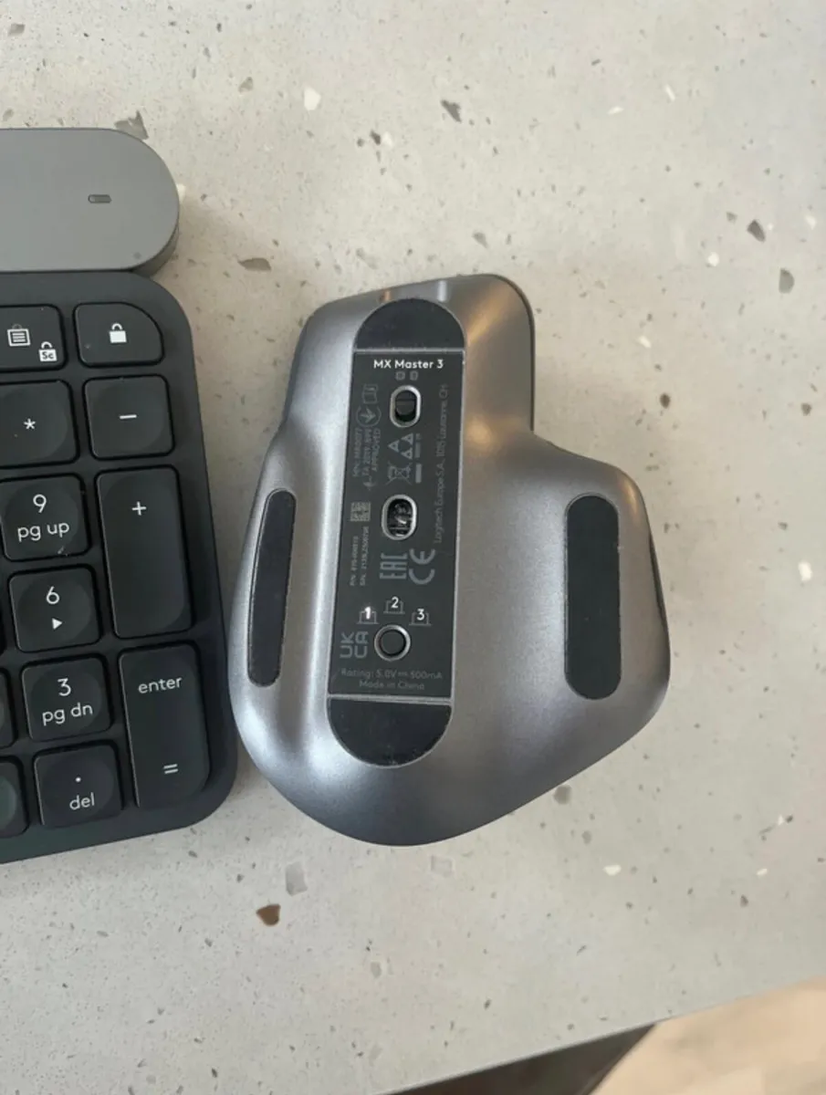 Logitech Craft Keyboard & MX Master 3 Mouse - Image 3