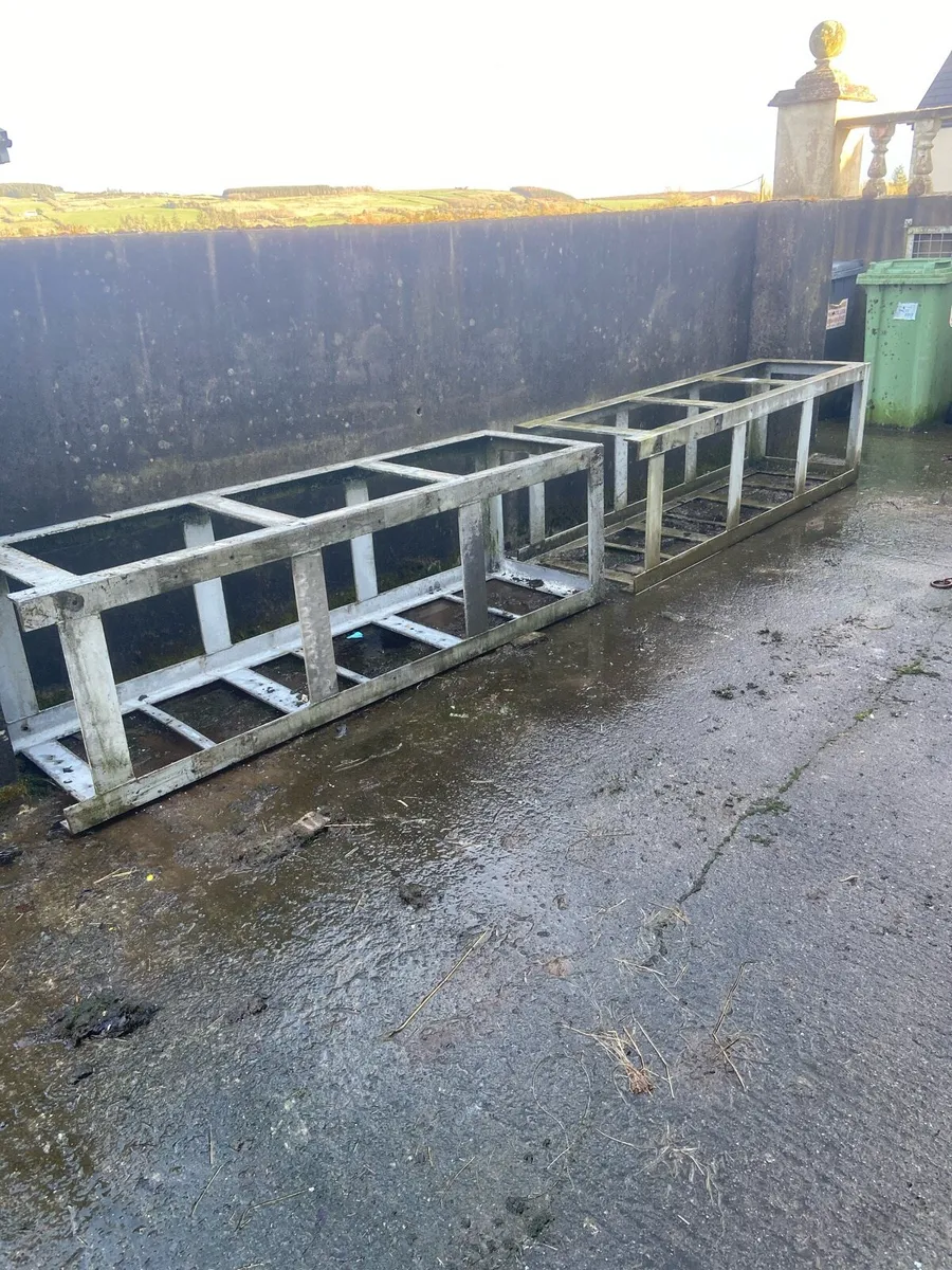 Steel stand - Image 4