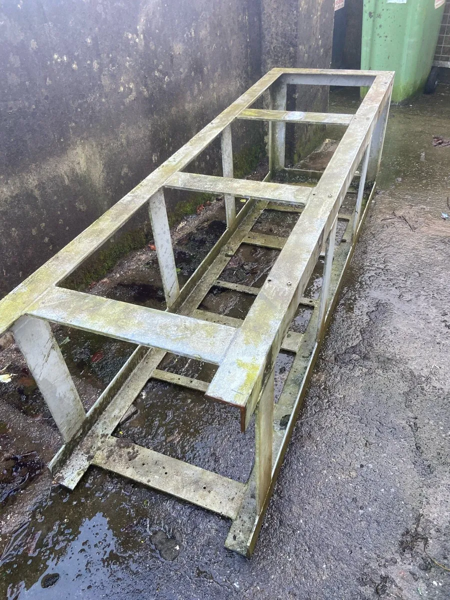 Steel stand - Image 2