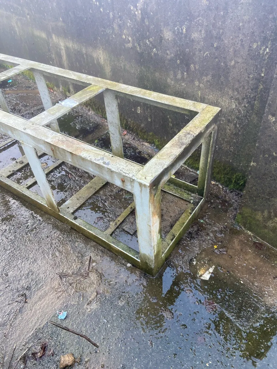 Steel stand - Image 3