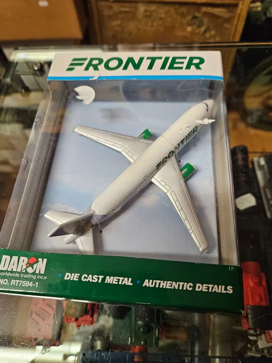 Corgi Daron Aeroplane - Image 1