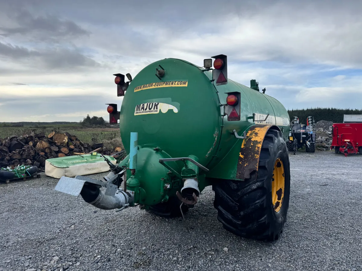 Major 2600 Gallon - Image 4