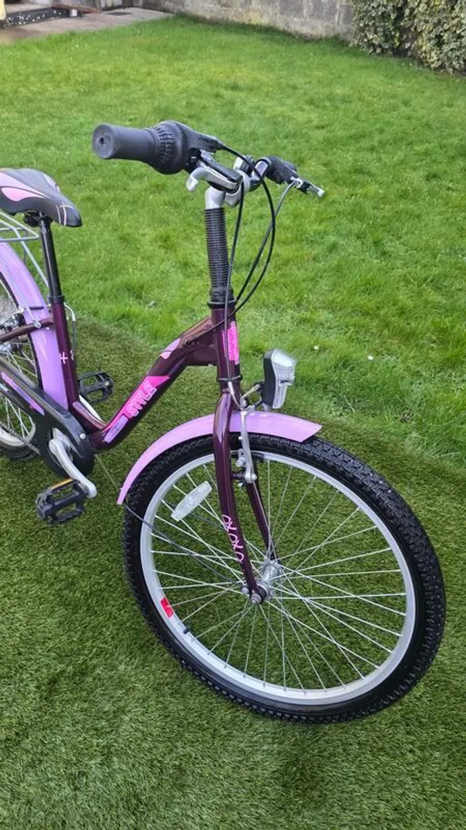 girls bike - Image 2