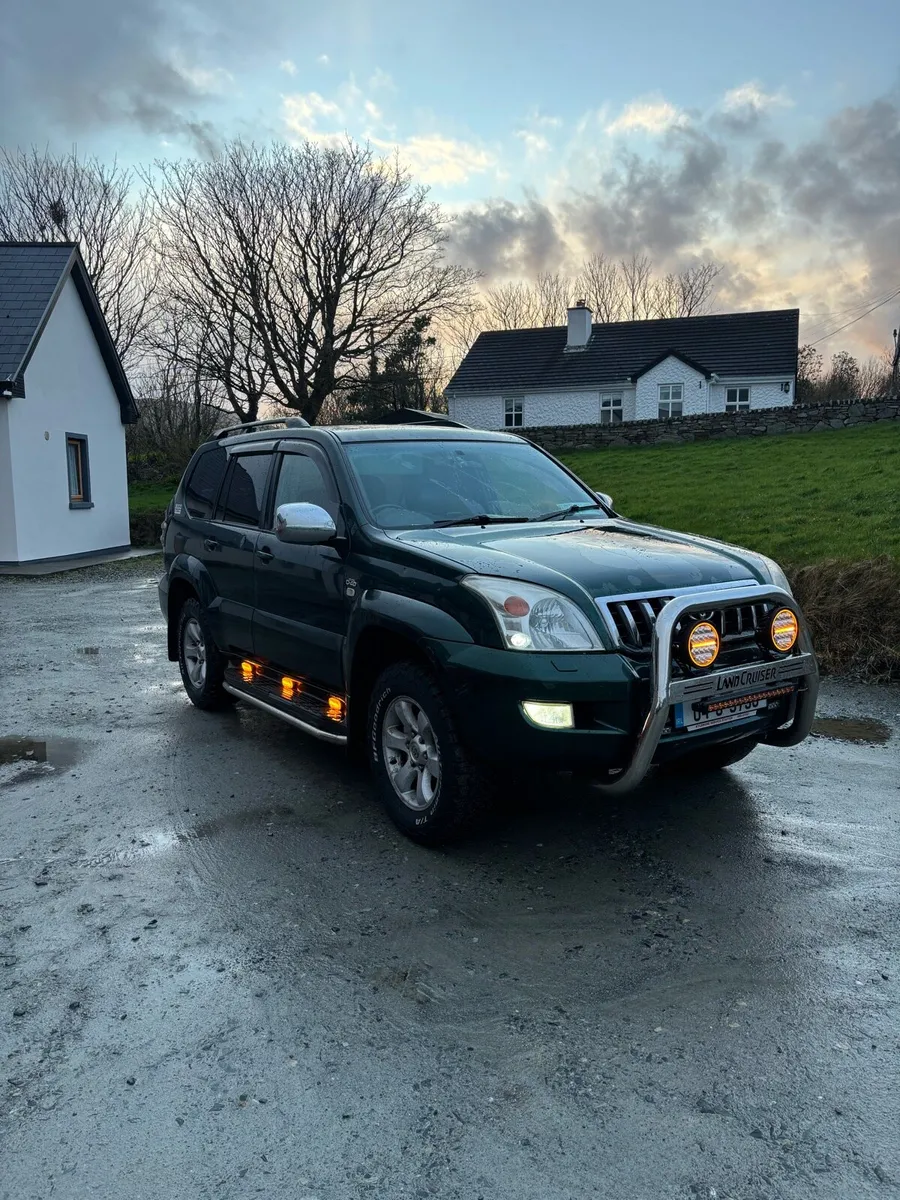 Toyota Landcruiser Crewcab - Image 3