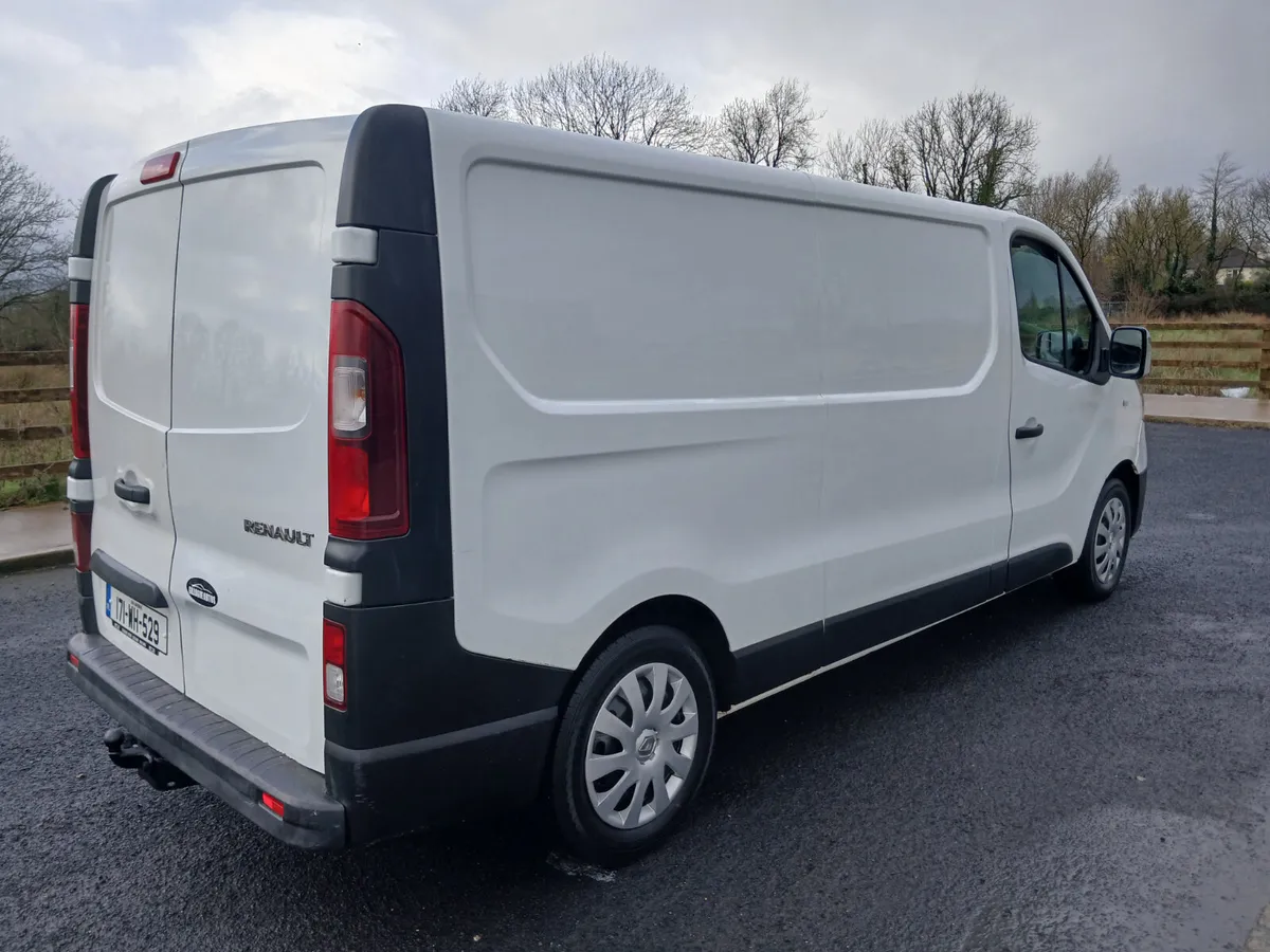 Renault Trafic 2017 - Image 3