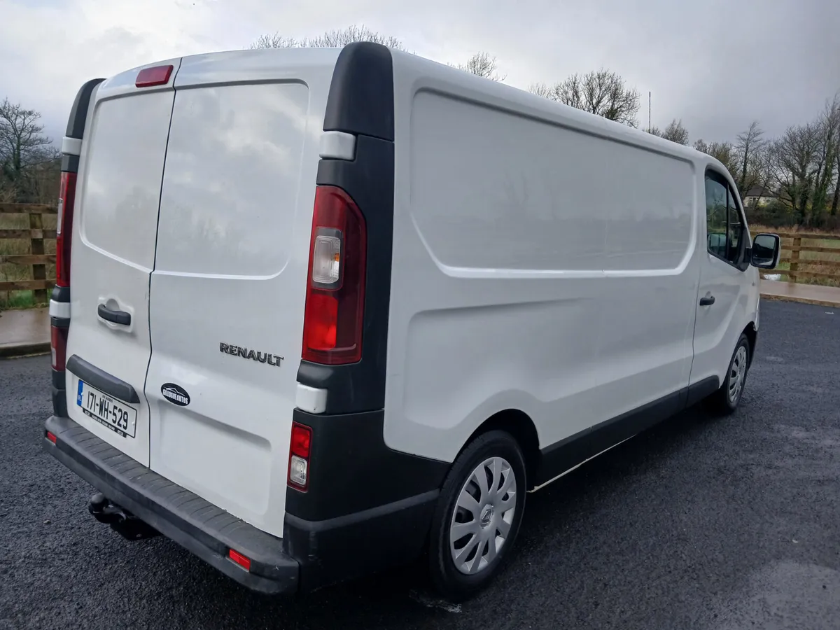 Renault Trafic 2017 - Image 4