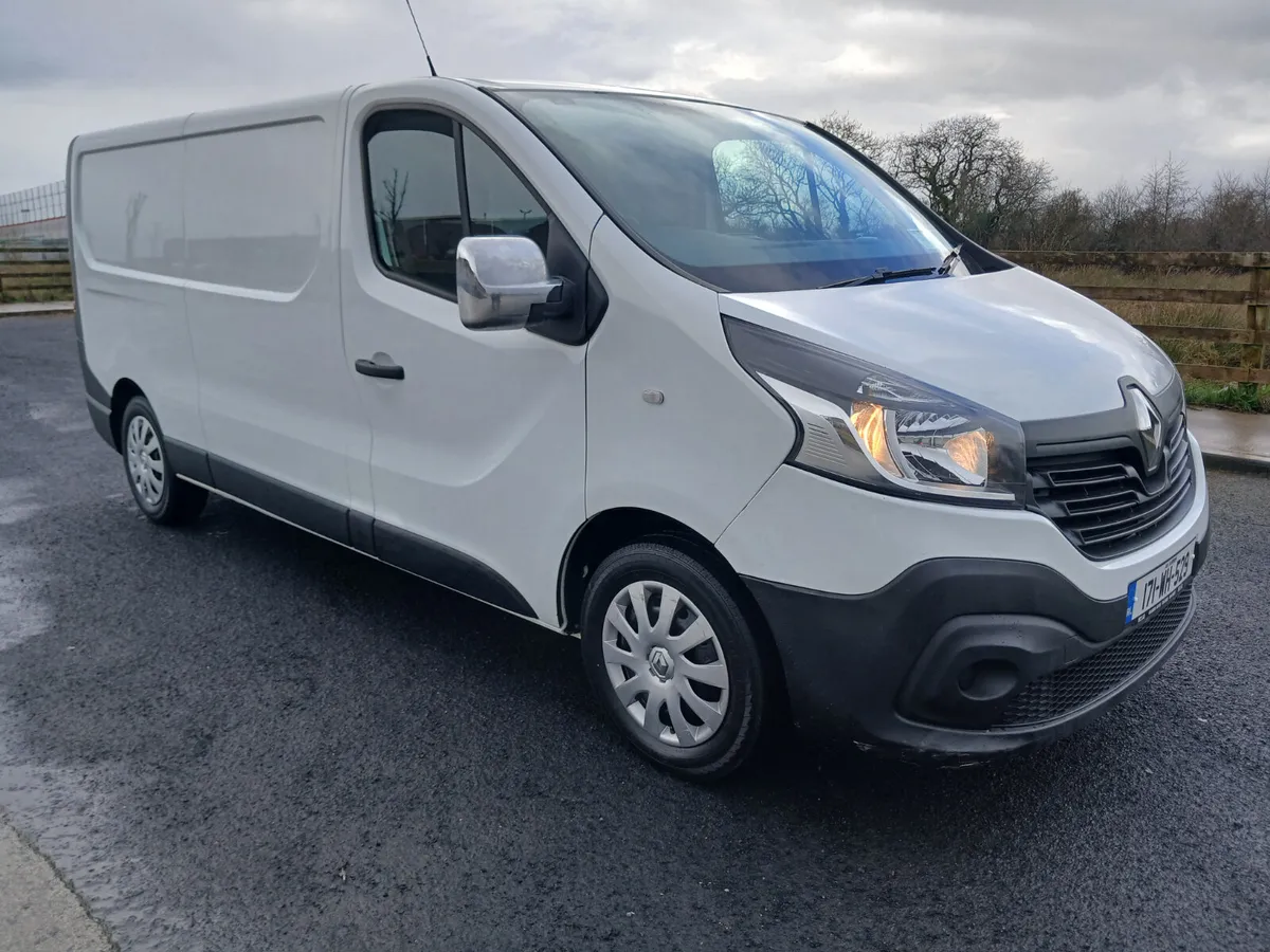 Renault Trafic 2017 - Image 2