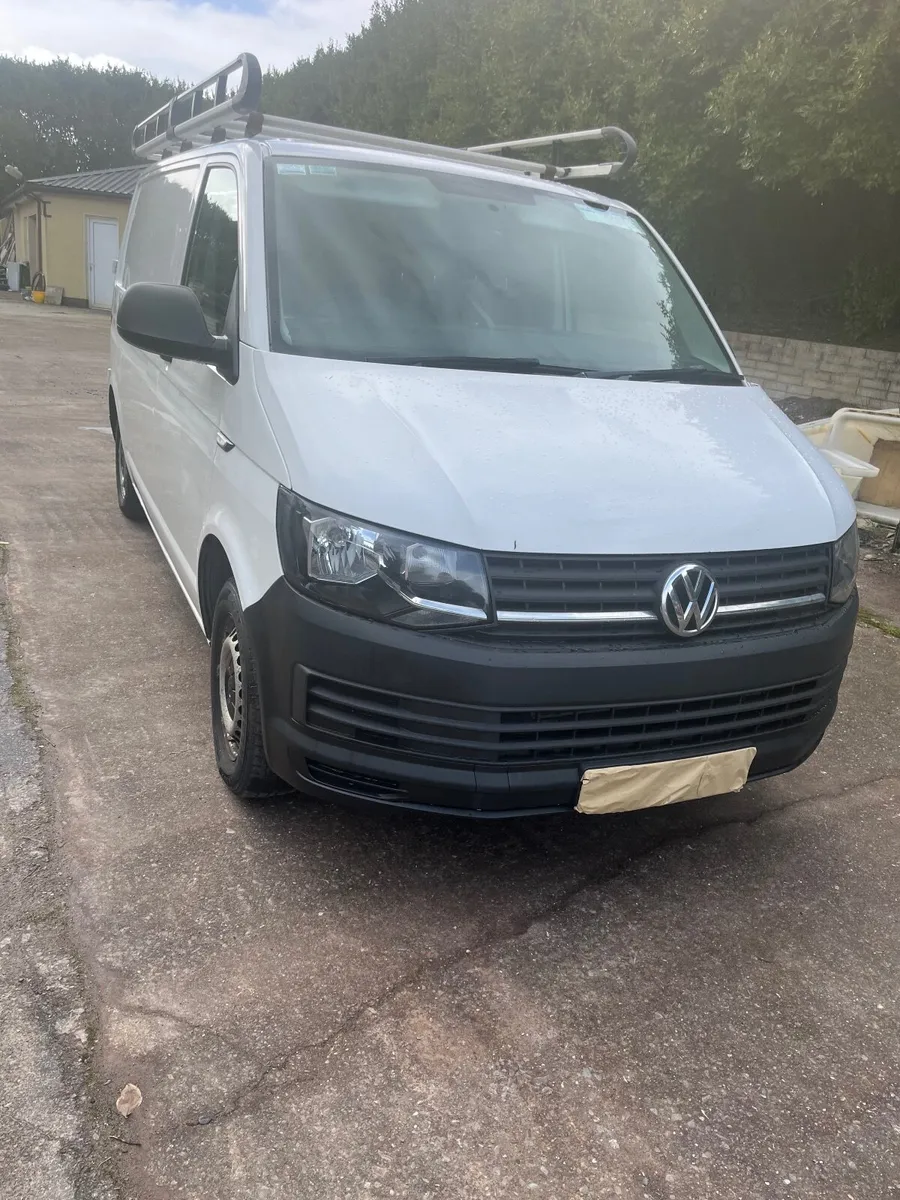 Volkswagen Transporter 2017 - Image 1