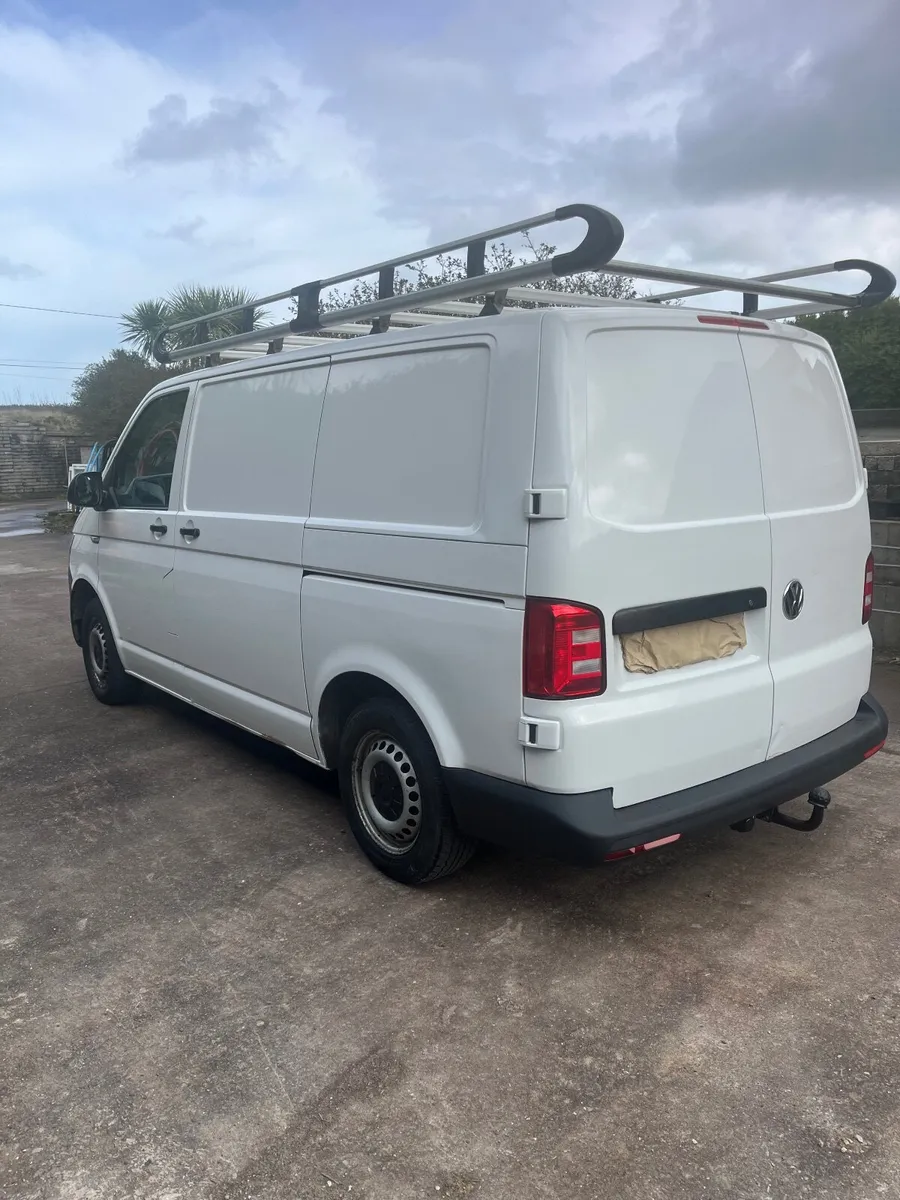 Volkswagen Transporter 2017 - Image 4