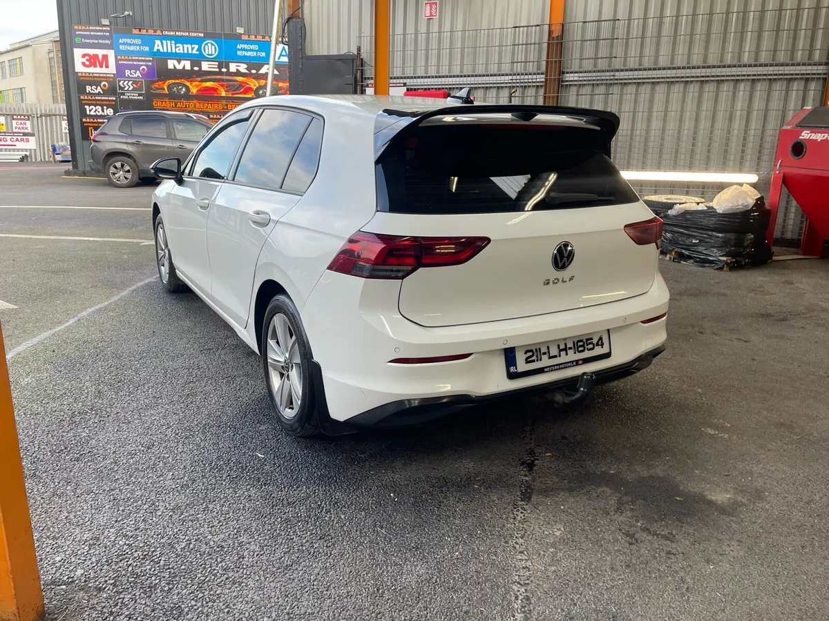 Volkswagen Golf - Image 4