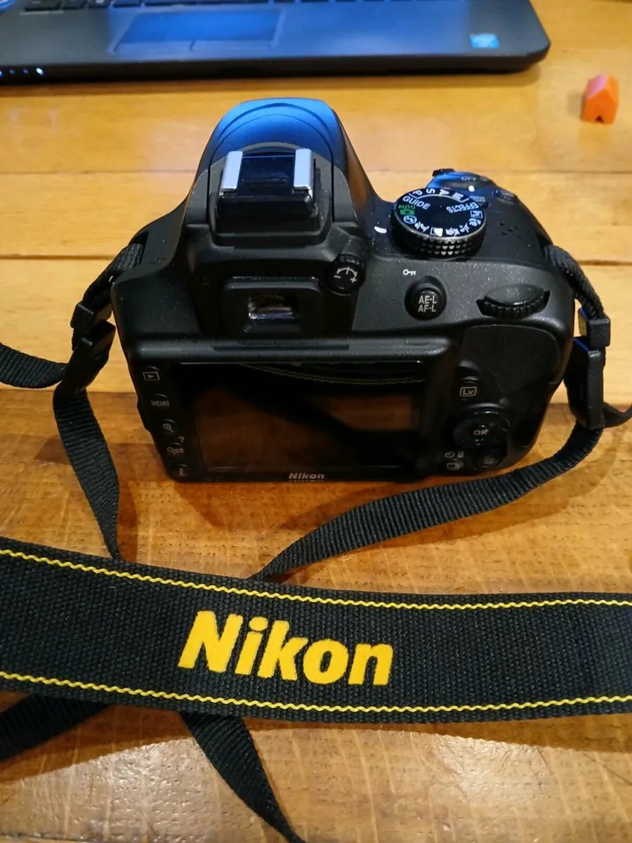 Nikon D3400 - Image 2