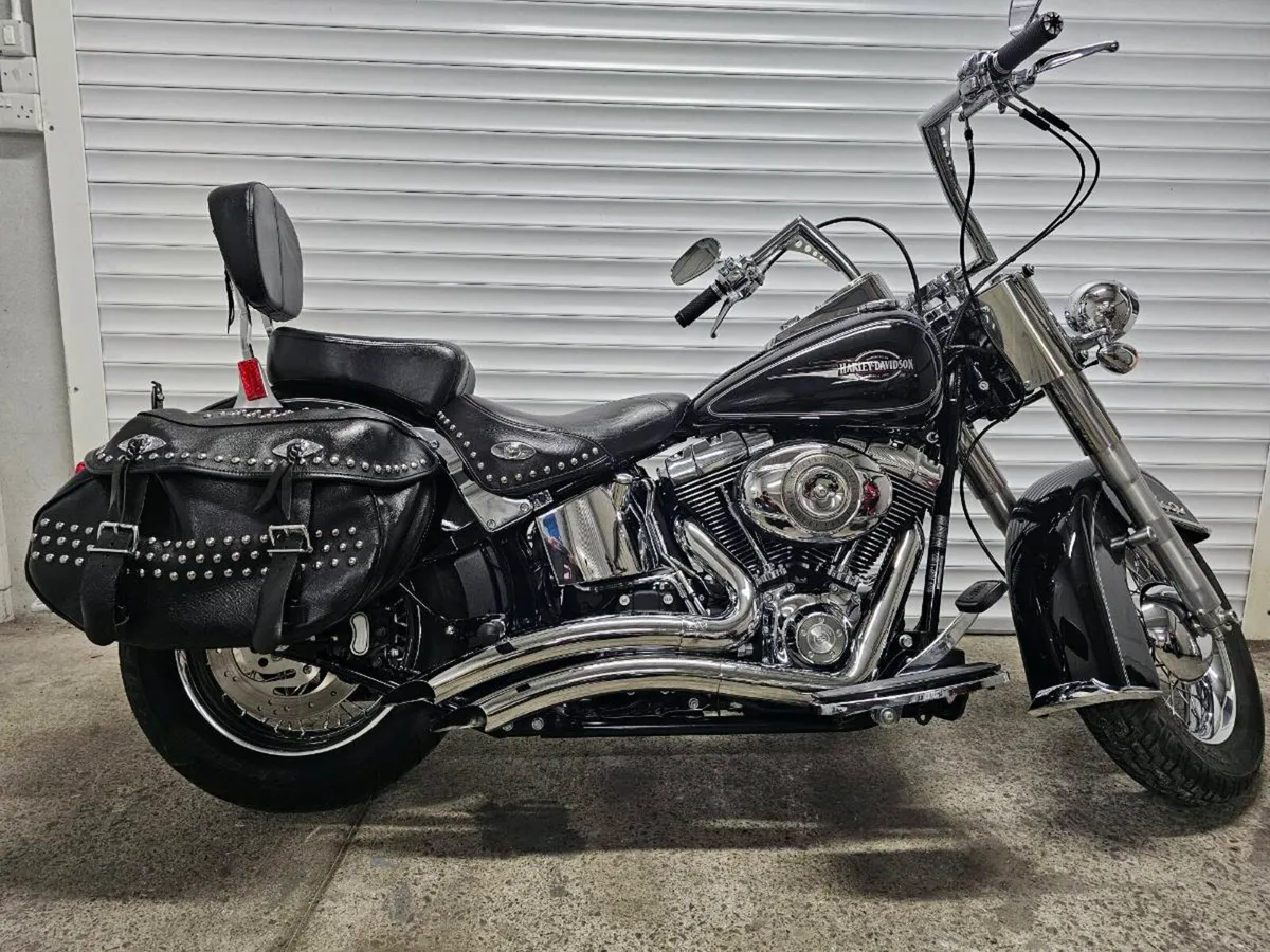 Harley-Davidson Heritage Softail FLSTC - Image 1