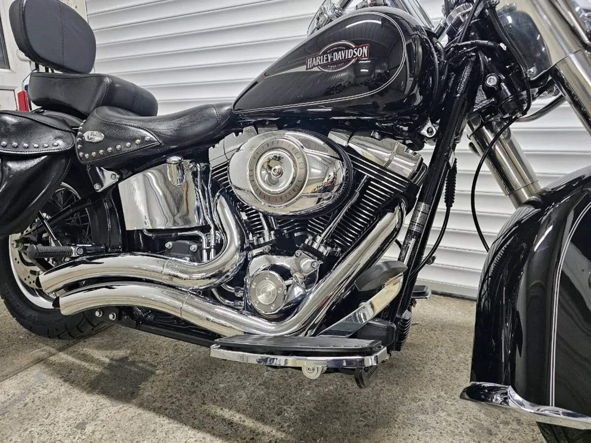Harley-Davidson Heritage Softail FLSTC - Image 2