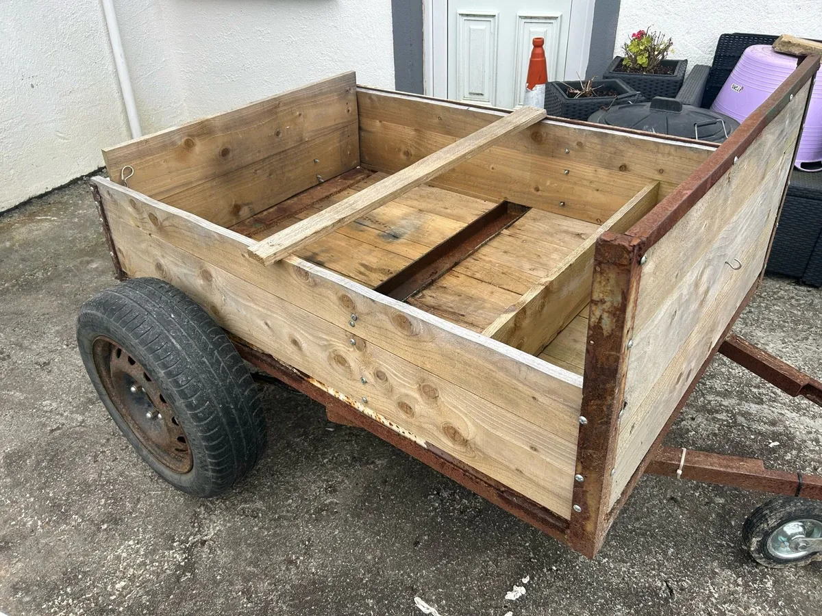 Small Trailer - Image 3