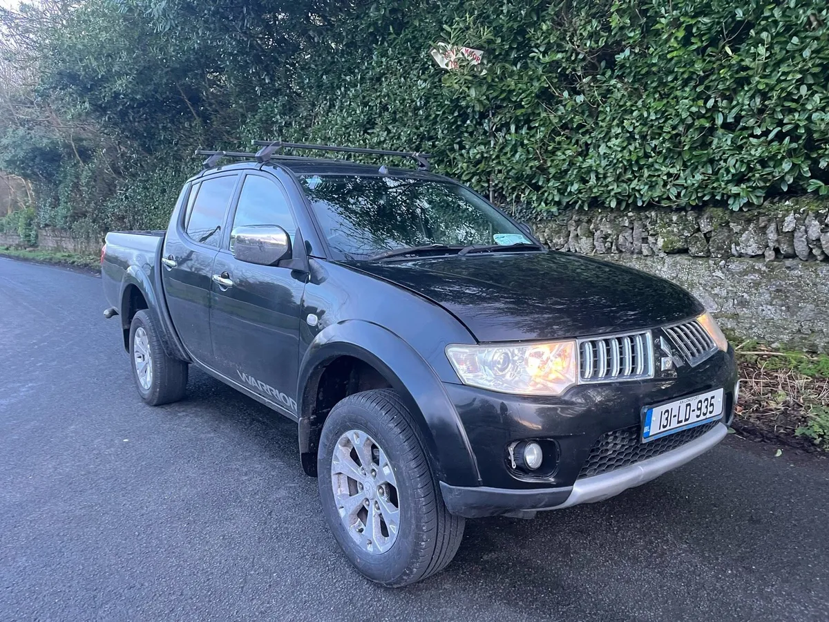 Mitsubishi L200 pick up crew cab - Image 2