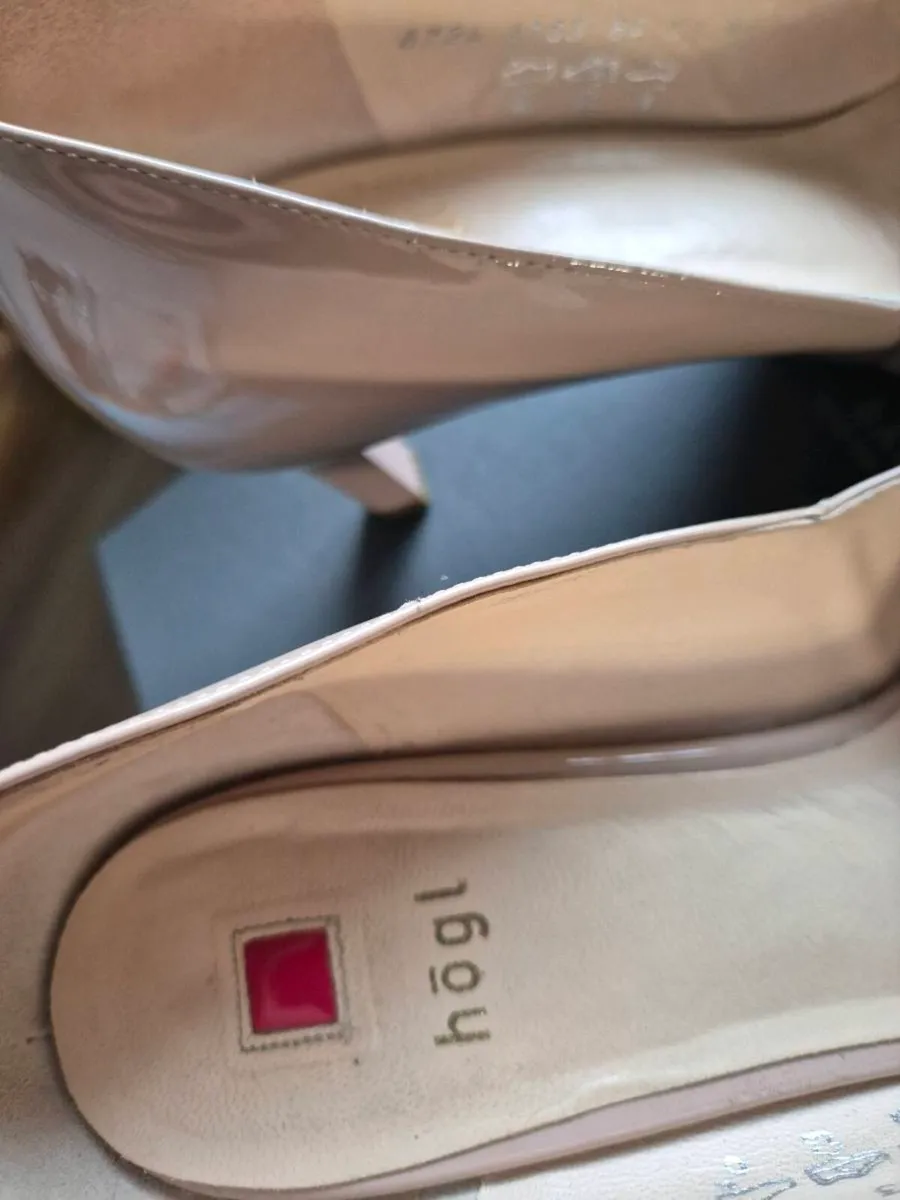 Hogl shoes and clutch - Image 3