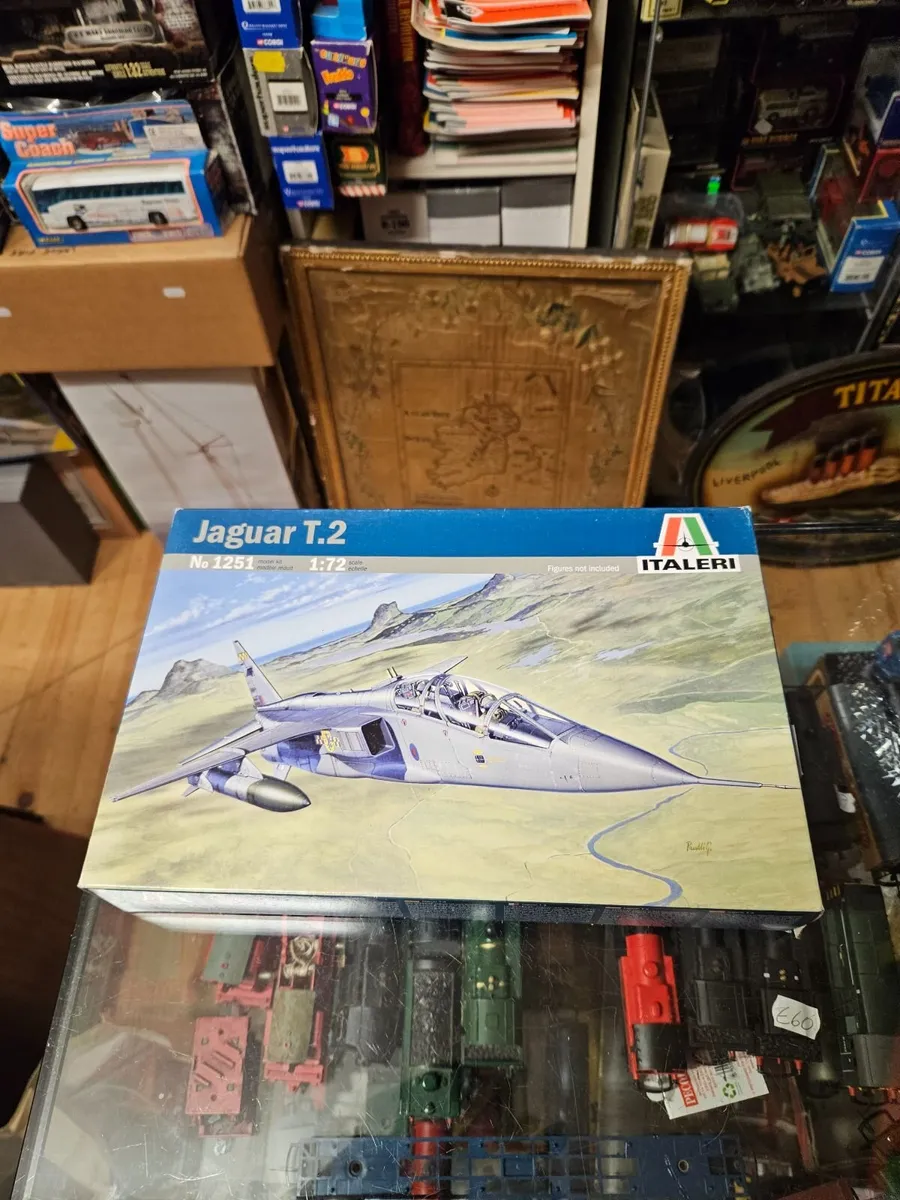 Airfix Italeri British RAF Jaguar - Image 2