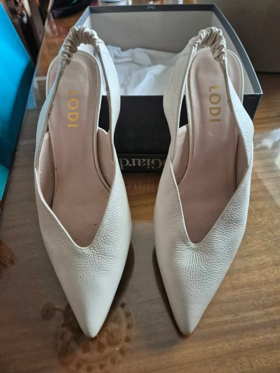 Lodi new shoes - Image 1