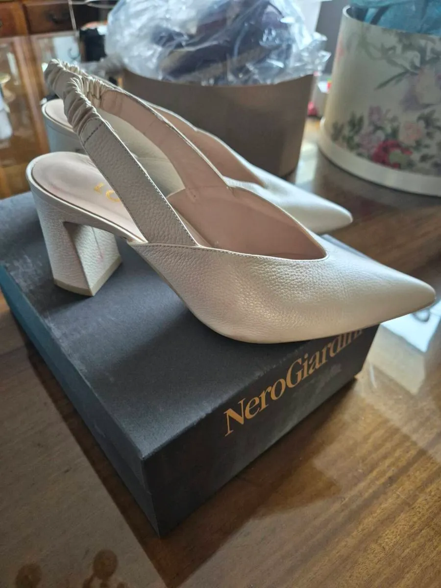 Lodi new shoes - Image 2