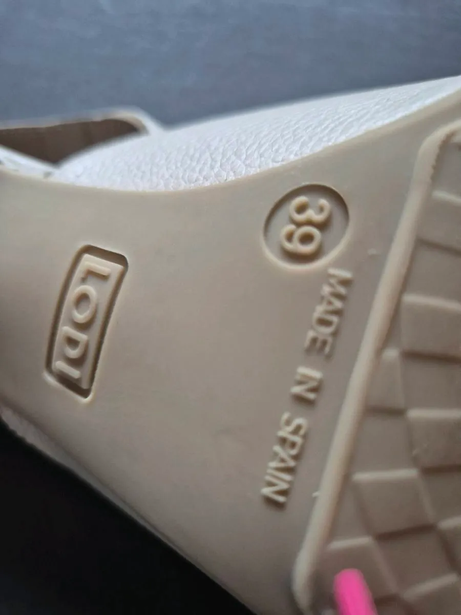 Lodi new shoes - Image 4