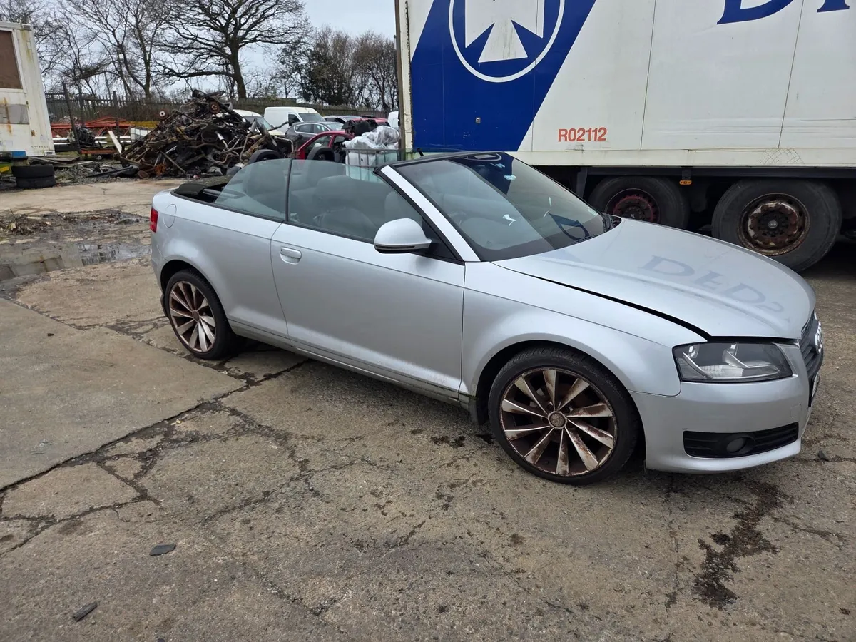 Audi A3 2009 convertible for breaking - Image 2