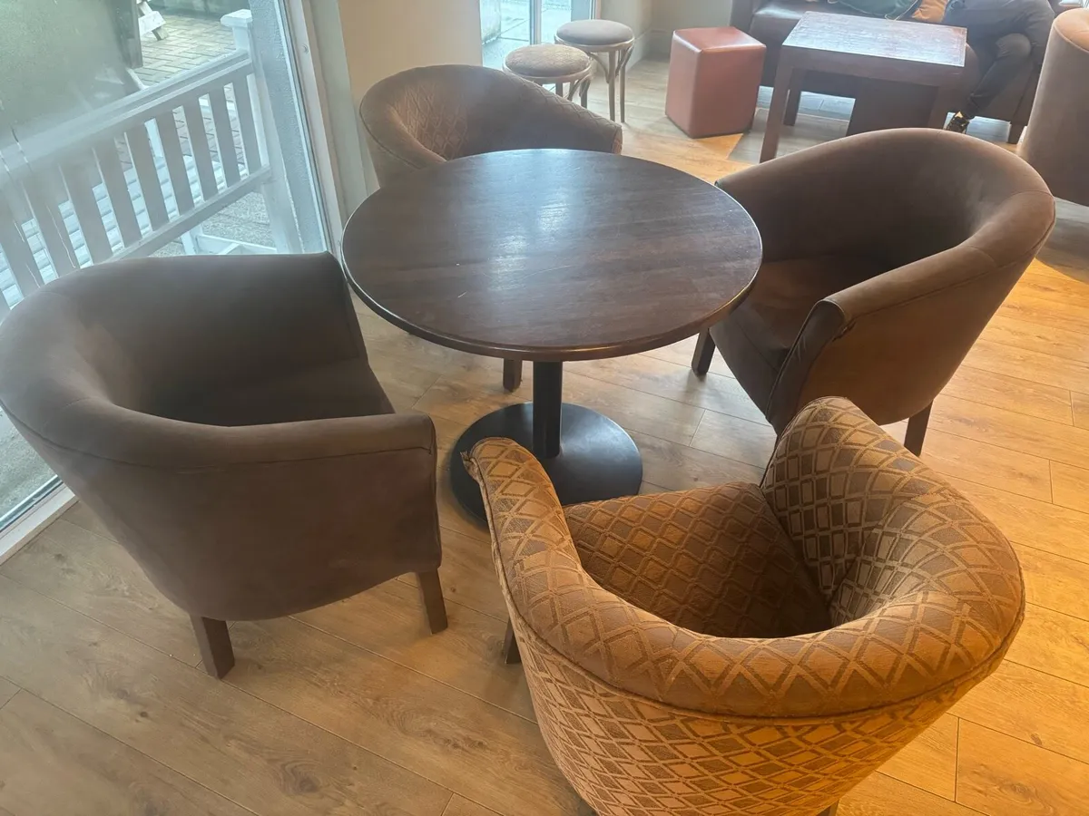 Bar restaurant furniture - Image 1