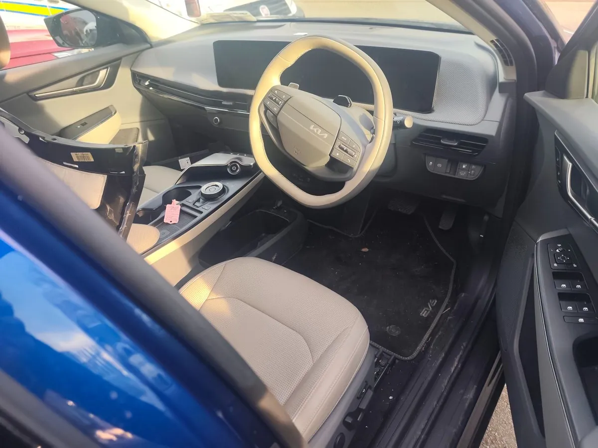 251 Kia ev6 - Image 4