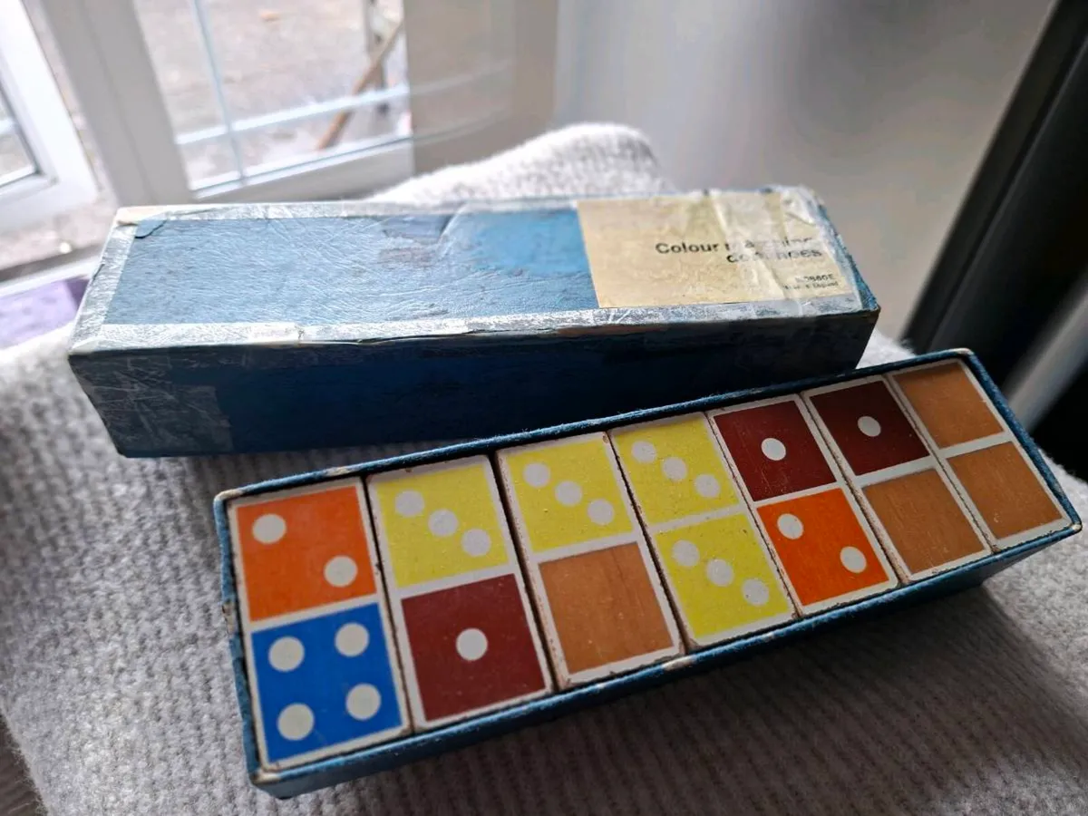 Vintage 1970's Domino's Set made in England - Image 2