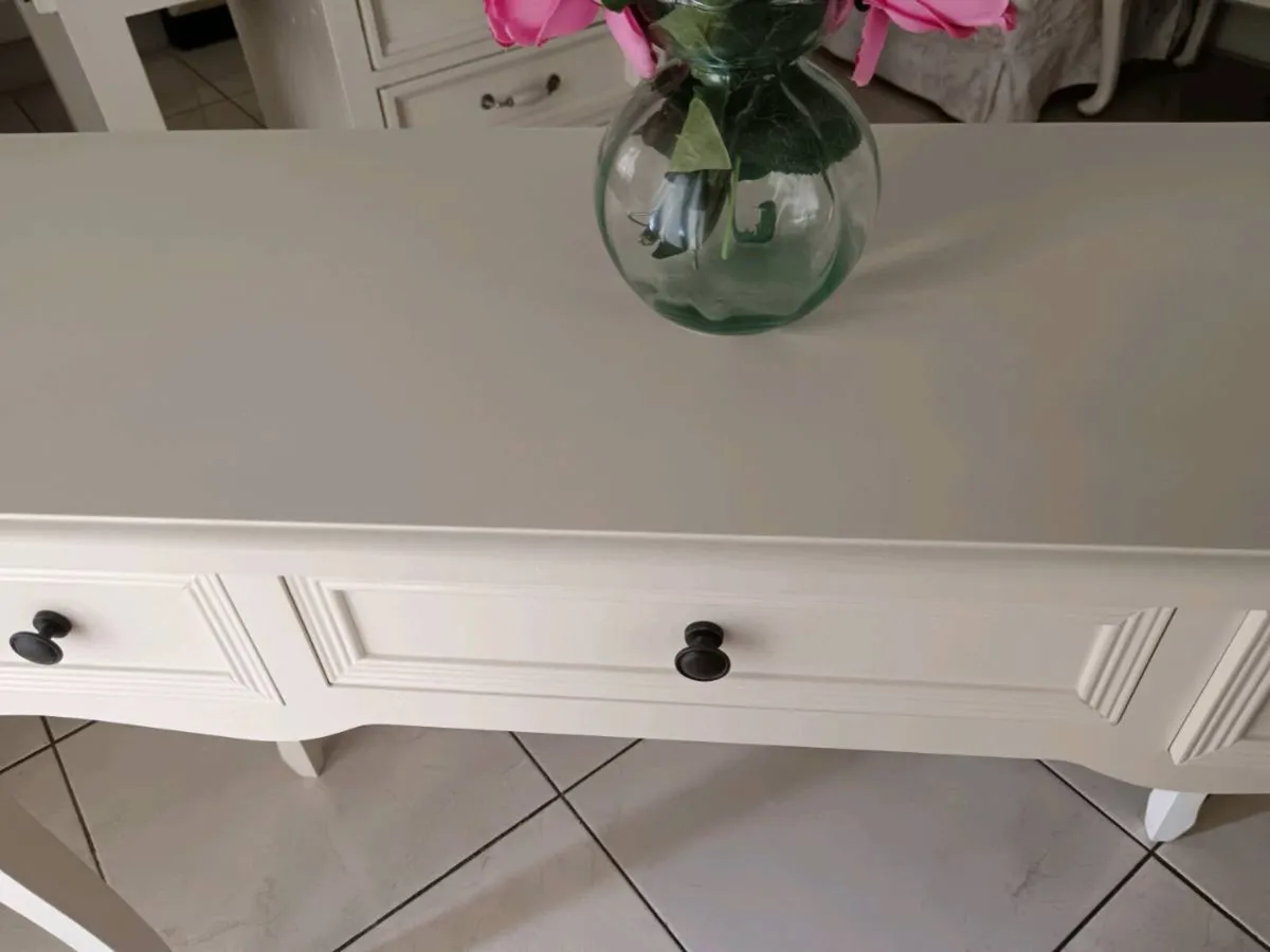 Console table - Image 1