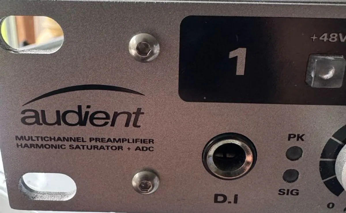 Audient Multichannel preamp ASP 800 - Image 1