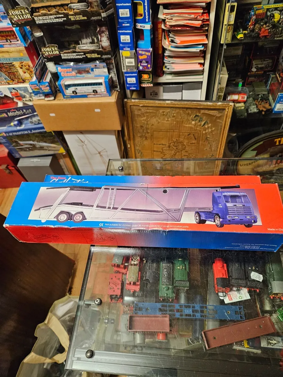 Corgi Esso Car Transporter - Image 4