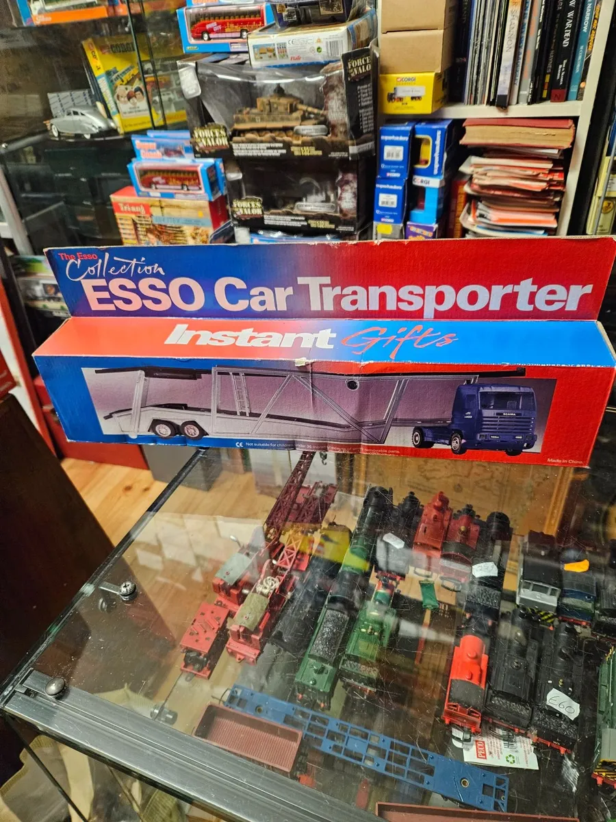 Corgi Esso Car Transporter - Image 2