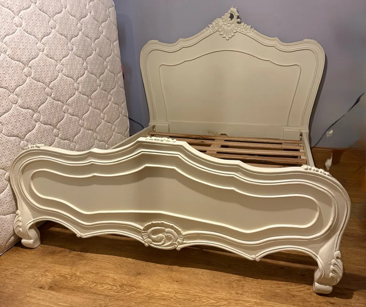 Antique Cream King Bed & Lockers - Image 2