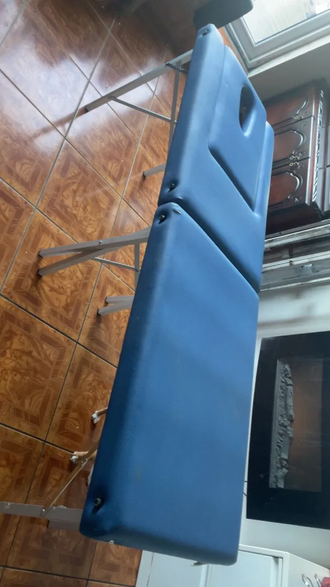 Massage bed / physiotherapy plint - Image 1